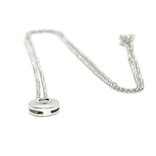 Collar de oro blanco de 18K con un diamante de 0.15cts en chatón de oro blanco de 18K. 2.30gr de oro de 18k. Cadena rolo. - Imagen 7
