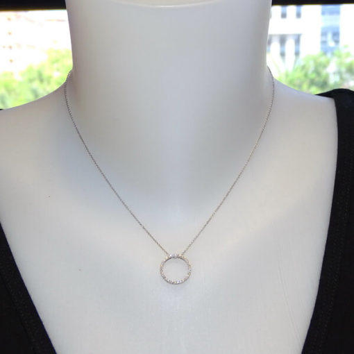 Collar karma oro blanco diamantes. - Imagen 2