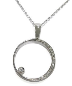 Collar oro blanco con circonitas luna llena