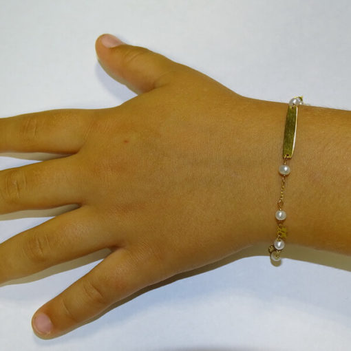 Pulsera bebe placa,  perlas y mariposas - Imagen 2