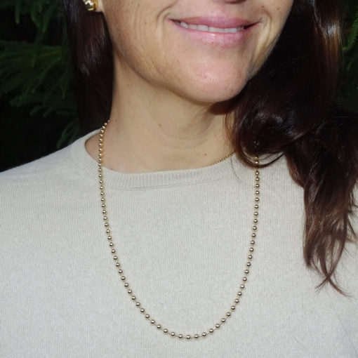Collar de bolas de oro amarillo de 18k de 4mm de diámetro y cierre mosquetón. 60.00 - Imagen 2