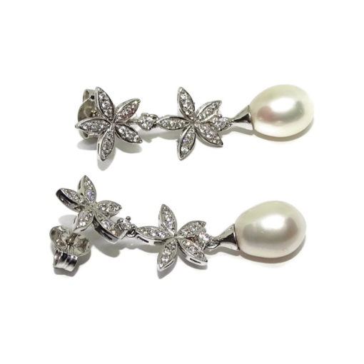 Pendientes de oro blanco de 18k doble flor con circonitas y perlas cultivadas de 9mm. 3.90cm de largos. Cierre presión. 5.70gr de oro de 18k - Imagen 6