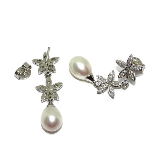Pendientes de oro blanco de 18k doble flor con circonitas y perlas cultivadas de 9mm. 3.90cm de largos. Cierre presión. 5.70gr de oro de 18k - Imagen 3