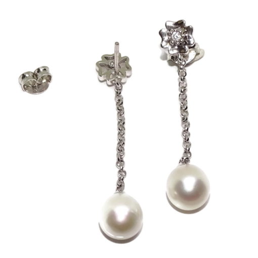Pendientes de oro blanco de 18k con circonita y perla cultivada de 9mm largos 4.60cm con cadena rolo y cierre presión. - Imagen 4