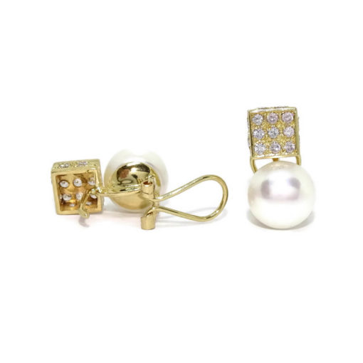 Pendientes de oro amarillo de 18k con circonitas y perlas cultivada de 10mm cierre omega - Imagen 4