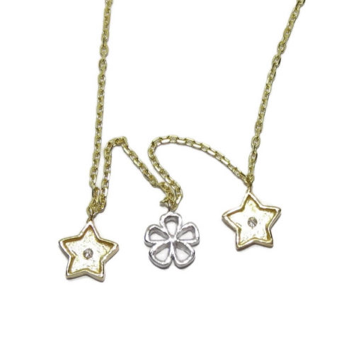 Collar de oro bicolor de 18k y 3 diamantes de 0.05cts con motivo central de flor en oro blanco de 18k y 2 estrellas a los lados de oro amarillo de 18k - Imagen 3