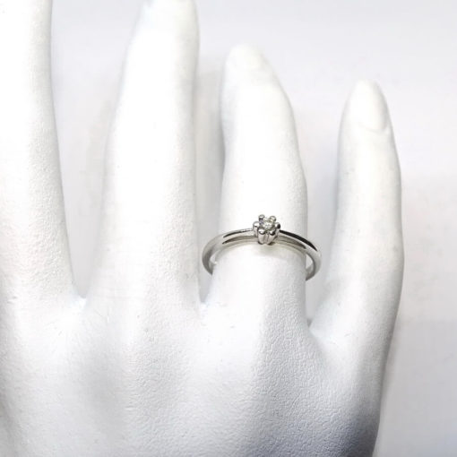 Anillo flor 0,11cts - Imagen 2