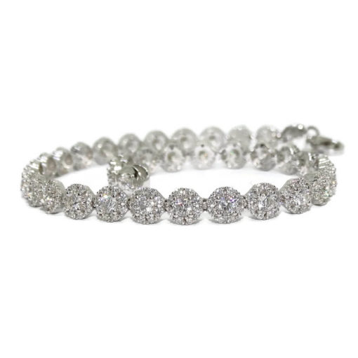 Preciosa pulsera de oro blanco de 18k con 351 circonitas de la mejor calidad. 18.50cm de larga