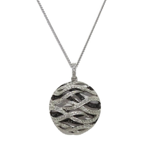 Original Collar de Oro Blanco de 18k con Diamantes Blancos y Negros de 1.06cts