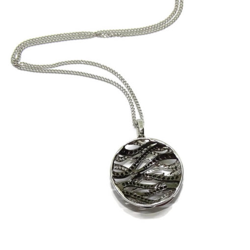 Original Collar de Oro Blanco de 18k con Diamantes Blancos y Negros de 1.06cts - Imagen 3