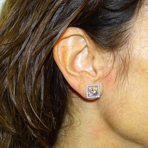Pendientes oro blanco de 18k y circonitas de color con cierre presión. Peso; 1.95 gr de oro de 18k - Imagen 2