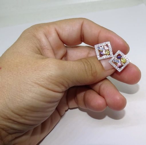 Pendientes oro blanco de 18k y circonitas de color con cierre presión. Peso; 1.95 gr de oro de 18k - Imagen 6