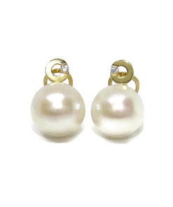 Pendientes de oro amarillo con perla natural cultivada tipo botón de 11mm y 2 circonitas