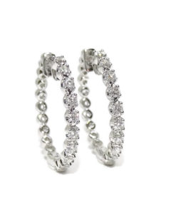 pendientes de aro con 20 diamantes talla brillante de 0.45cts oro blanco 18k