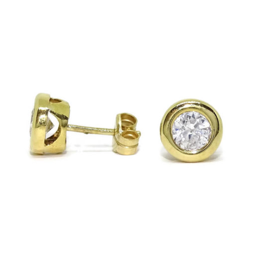 Pendientes oro amarillo de 18k tipo chatón de 8.00mm con 2 circonitas y cierre presión. - Imagen 4