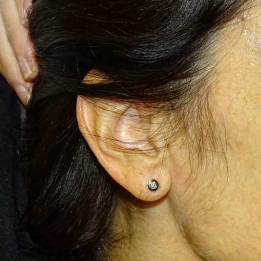 pendientes de diamantes de 0.08cts en oro blanco de 18K. Un lujo para todos los dias. - Imagen 2