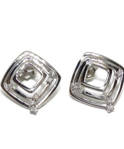 Modernos y preciosos pendientes de oro blanco de 18k con 0.14cts de diamantes. Fiesta. 3.75gr de oro de 18k