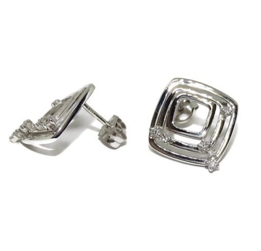 Modernos y preciosos pendientes de oro blanco de 18k con 0.14cts de diamantes. Fiesta. 3.75gr de oro de 18k - Imagen 2