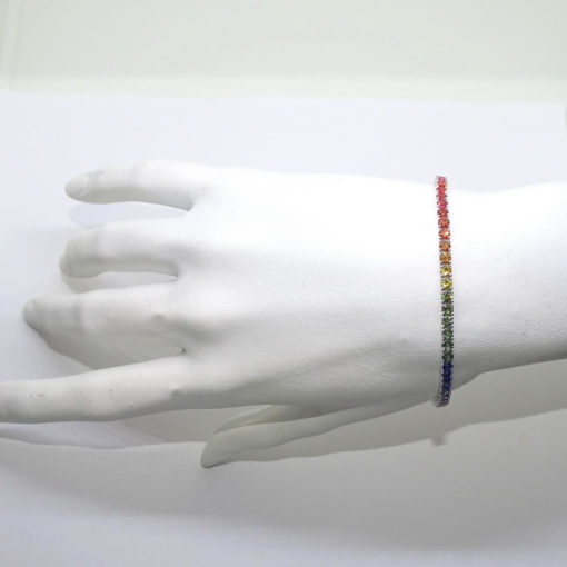 pulsera tipo riviere para mujer de oro blanco de 18k y 6.33cts de zafiros de color. Tendencia rainbow, 8.65gr de oro 18k - Imagen 2