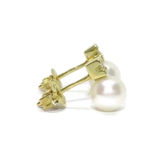 Pendientes para comunión de oro amarillo con 2 diamantes de 0.08cts y 2 perlas cultivadas redondas de 5.5 mm - Imagen 3