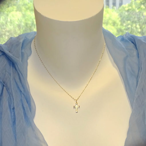 Cruz para bebé de oro amarillo mate y brillo de 18k - Imagen 2