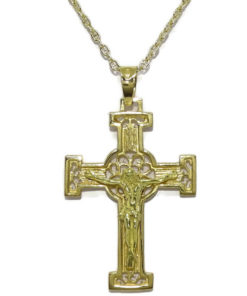 Cruz de filigrana con Cristo hecha a mano de oro amarillo macizo
