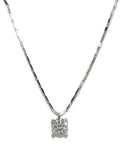 Precioso colgante de 4 garras de oro blanco de 18k con diamante certificado GIA.