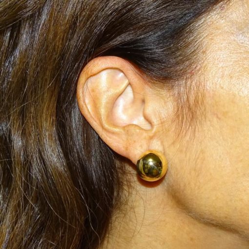 Pendientes media bola muy grande de oro amarillo brillo de 18k y 16mm. - Imagen 2