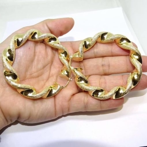 Pendientes de aro muy grandes de oro amarillo de 18k mate y brillo, tubo de 1cm - Imagen 4