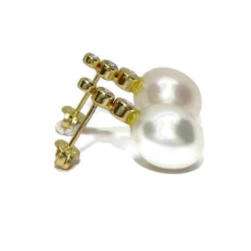 pendientes de oro amarillo de 18Ktes con 6 circonitas de la mejor calidad y 2 perlas cultivadas tipo botón de 11mm - Imagen 4