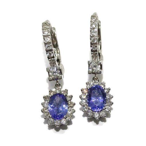 pendientes en oro blanco de 18k con 2 tanzanitas de 1.90 cts y 42 diamantes de 0.96cts