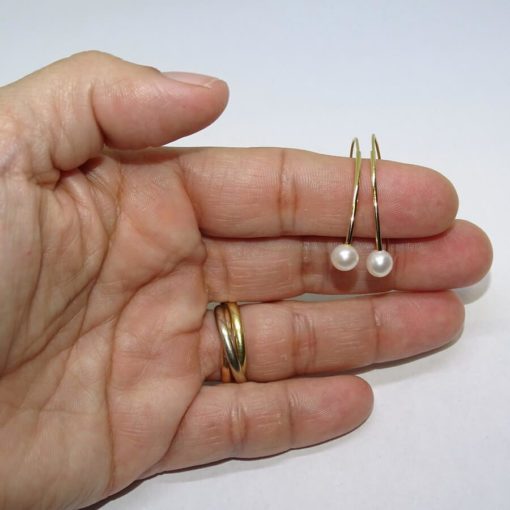 gancho de oro amarillo de 18k con perlas cultivadas de 6mm - Imagen 4