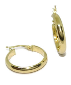 Pendientes aros de oro amarillo de 18K con tubo media caña de 4mm de ancho por 2.80cm de diámetro exterior. 2.90 gr de oro de 18k.