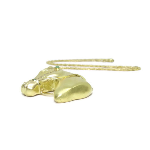 Collar Cabeza de caballo de oro amarillo de 18k con diamantes y esmeraldas. - Imagen 3