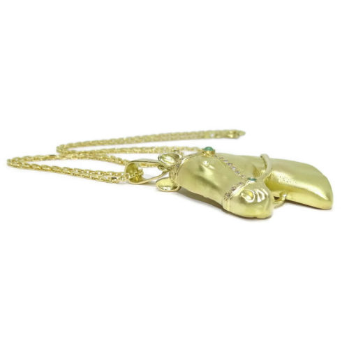 Collar Cabeza de caballo de oro amarillo de 18k con diamantes y esmeraldas. - Imagen 6