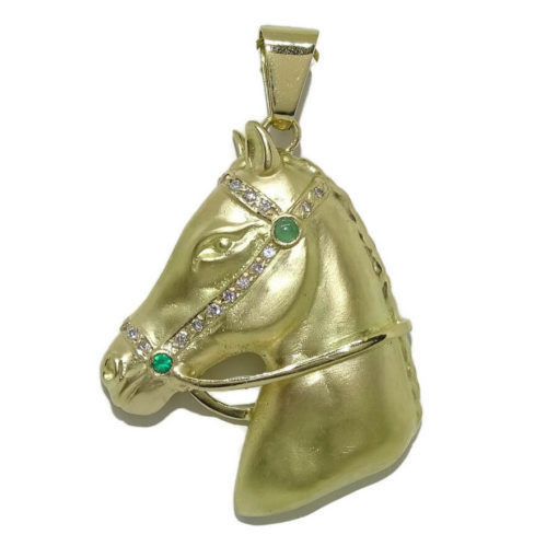 Cabeza de caballo de oro amarillo mate de 18k, hecha a mano, con diamantes y esmeraldas.