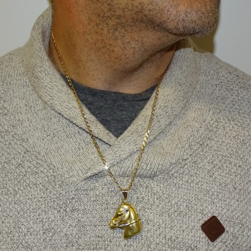 Cabeza de caballo de oro amarillo mate de 18k, hecha a mano, con cadena maciza para hombre. 24.75gr - Imagen 2
