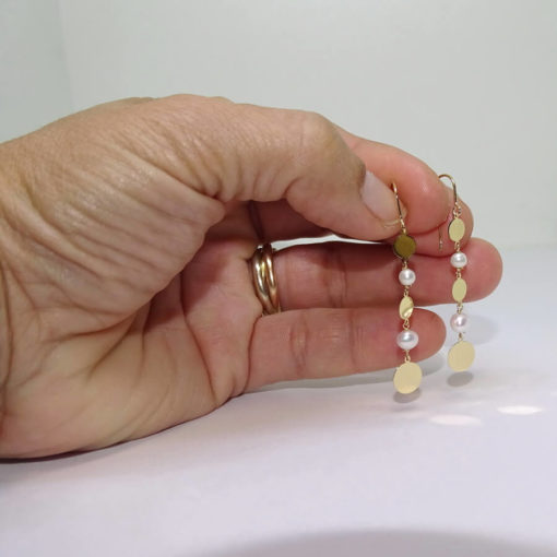 Pendientes de oro de 18k con 6 círculos de oro amarillo y 4 perlas cultivadas de 10mm - Imagen 4