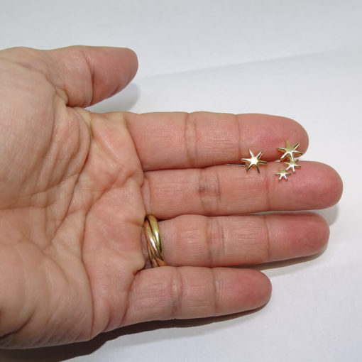 Pendiente trepador estrellas de oro amarillo 18k y pendientes estrella cierre presion para mujer todo de oro de 18k. - Imagen 6
