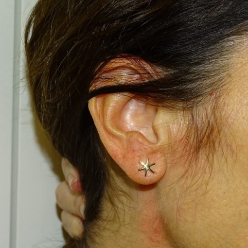 Pendiente trepador estrellas de oro amarillo 18k y pendientes estrella cierre presion para mujer todo de oro de 18k. - Imagen 5