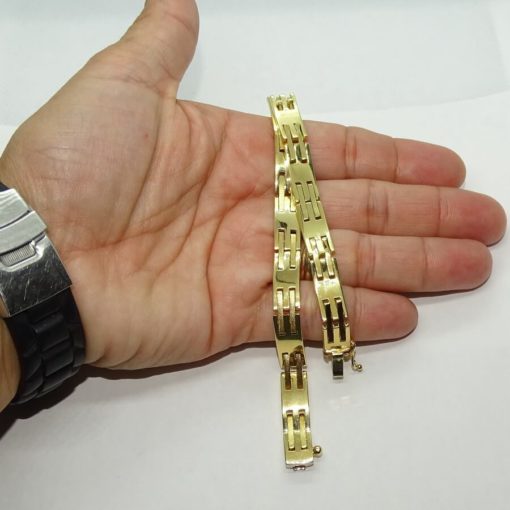 Pulsera de oro amarillo de 18k maciza, para hombre, de 8mm de ancha y 2mm de gruesa, 21.00 cm de larga con cierre cajetín y 8 de seguridad Peso; 21.40gr de oro de 18K. - Imagen 4