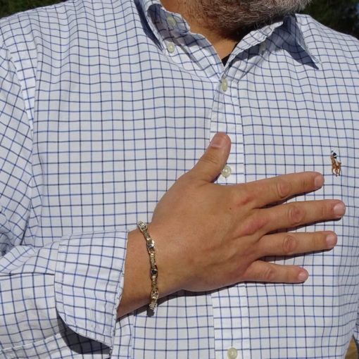 Pulsera para hombre de oro amarillo y oro blanco de 18k con cadena forzada con greca y detalle de tornillo. 12.20gr - Imagen 2