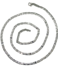 Cadena de oro macizo blanco de 18k para hombre modelo barbada y eslabón plano de 4.00mm de ancha y 60cm de larga. 12.55gr.
