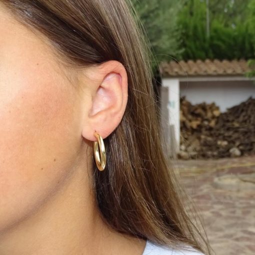 Pendientes aros de oro amarillo de 18K de 3mm de ancho por 2.50cm de diámetro exterior. Peso; 2.25gr de oro de 18k - Imagen 2