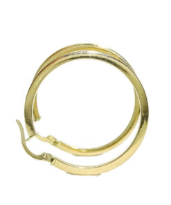 Pendientes aros de oro amarillo de 18k brillo de tubo cuadrado de 2mm de ancho y 2.80cm de diámetro exterior. Cierre fácil click Peso, 1.90gr