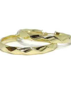 Pendientes de aro de oro amarillo de 18k todo brillo rizados con grabado en las ondas de 4mm de anchos por 2.80cm de diámetro exterior.