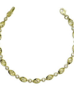 Pulsera de oro amarillo de 18k para mujer con circonitas engastadas en chatones redondos de 3mm y eslabones calados ondulados