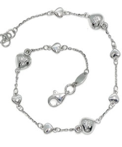 Pulsera de oro blanco de 18k para mujer con cadena forzada picada y corazones de 2 tamaños.