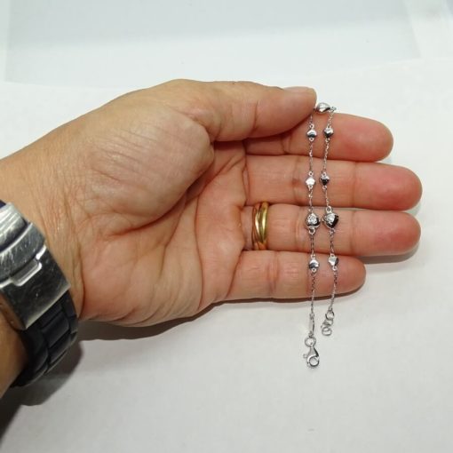 Pulsera de oro blanco de 18k para mujer con cadena forzada picada y corazones de 2 tamaños. - Imagen 4