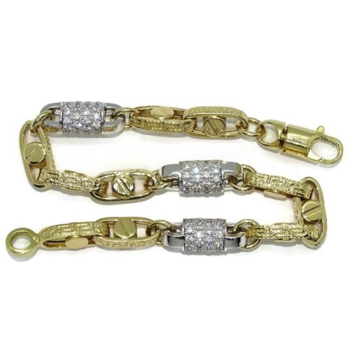 Pulsera grande para hombre de oro amarillo y oro blanco de 18k con circonitas y cadena forzada con greca y detalle de tornillo. 19.60gr. - Imagen 6